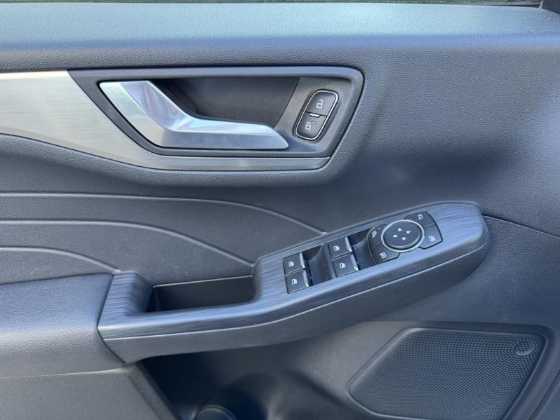 Photo 8 de l’annonce de FORD Kuga d’occasion à vendre à NARBONNE