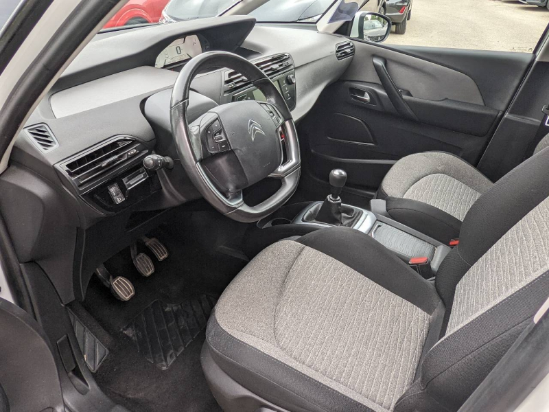 group.seo.links.detann.title Photo 4 de l’annonce de CITROEN C4 Picasso d’occasion à vendre à MARSEILLE