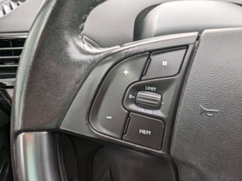 group.seo.links.detann.title Photo 9 de l’annonce de CITROEN C4 Picasso d’occasion à vendre à MARSEILLE