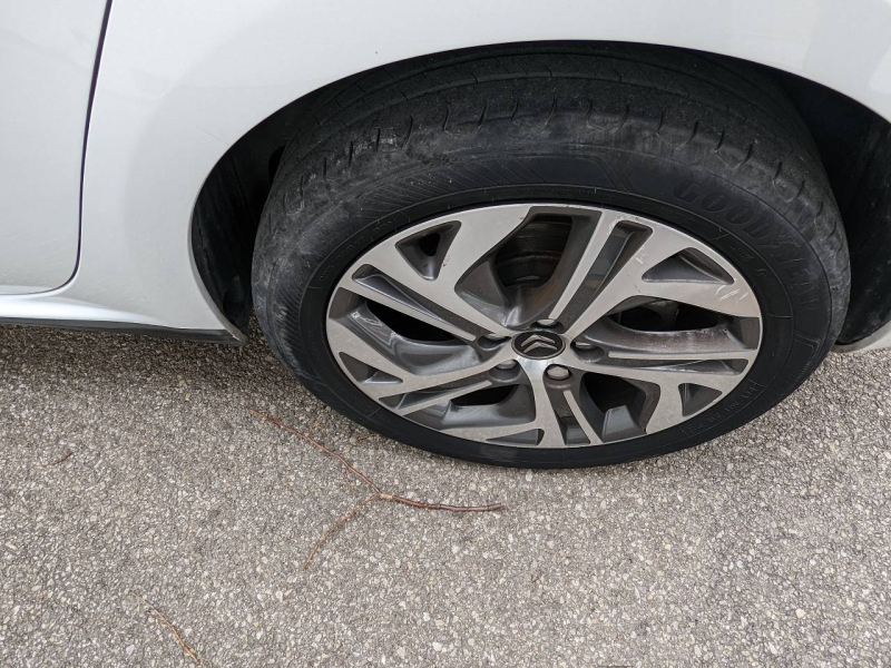 group.seo.links.detann.title Photo 16 de l’annonce de CITROEN C4 Picasso d’occasion à vendre à MARSEILLE