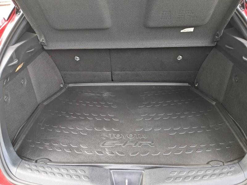 Photo 8 de l’annonce de TOYOTA C-HR d’occasion à vendre à AIX-EN-PROVENCE