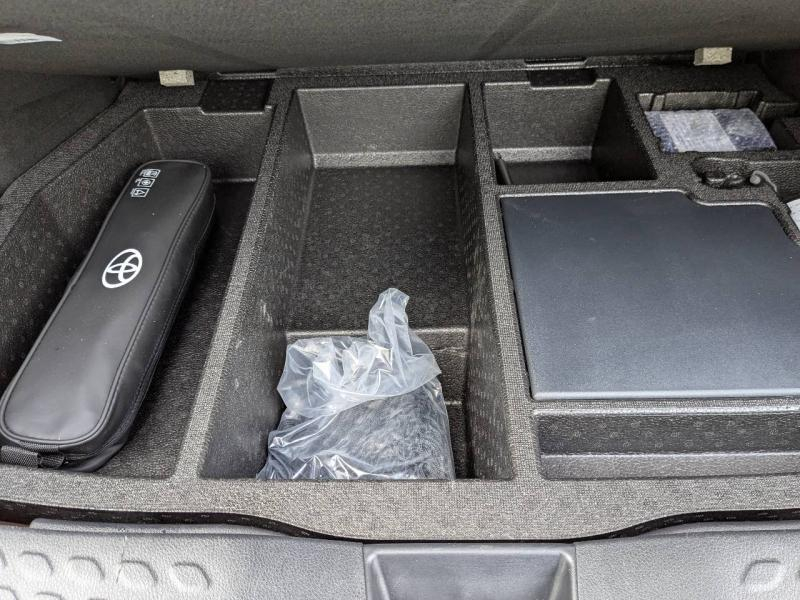 Photo 9 de l’annonce de TOYOTA C-HR d’occasion à vendre à AIX-EN-PROVENCE