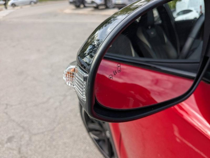 Photo 10 de l’annonce de TOYOTA C-HR d’occasion à vendre à AIX-EN-PROVENCE