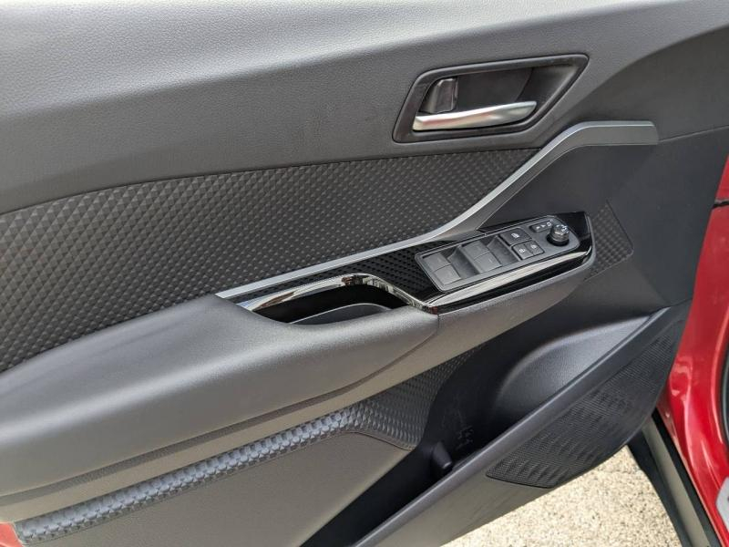 Photo 11 de l’annonce de TOYOTA C-HR d’occasion à vendre à AIX-EN-PROVENCE