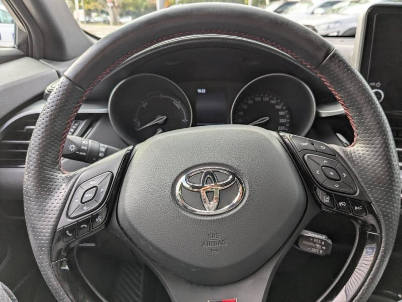 Photo 16 de l’annonce de TOYOTA C-HR d’occasion à vendre à AIX-EN-PROVENCE