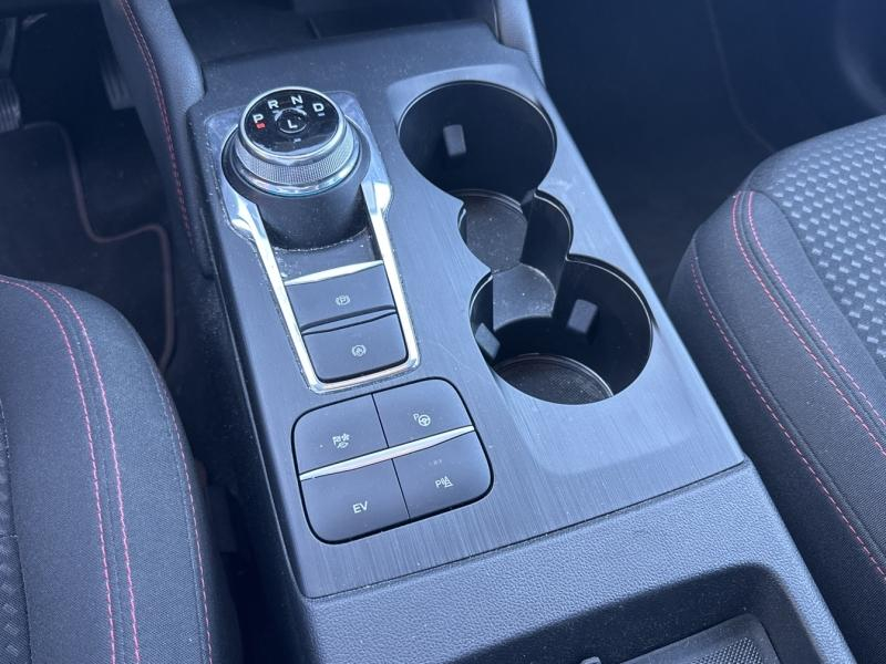 Photo 17 de l’annonce de FORD Kuga d’occasion à vendre à VITROLLES