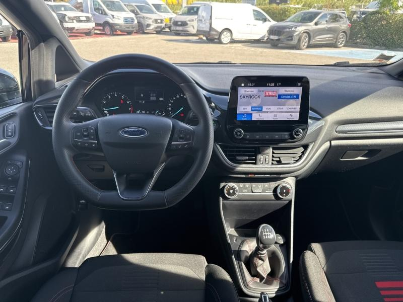 Photo 11 de l’annonce de FORD Fiesta d’occasion à vendre à VITROLLES