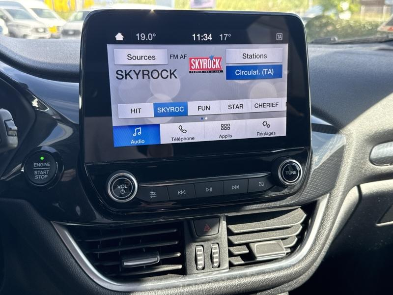 Photo 16 de l’annonce de FORD Fiesta d’occasion à vendre à VITROLLES