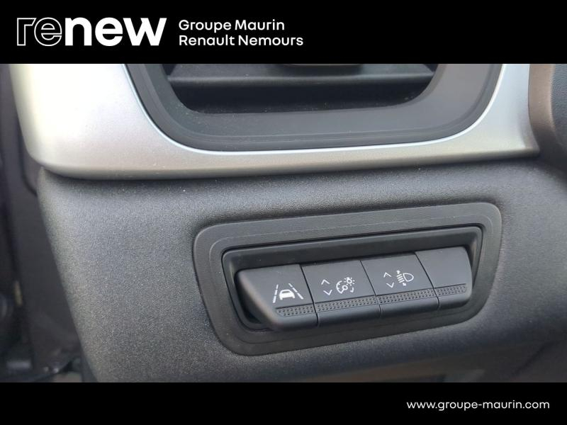 Photo 16 de l’annonce de RENAULT Captur d’occasion à vendre à SAINT PIERRE LES NEMOURS