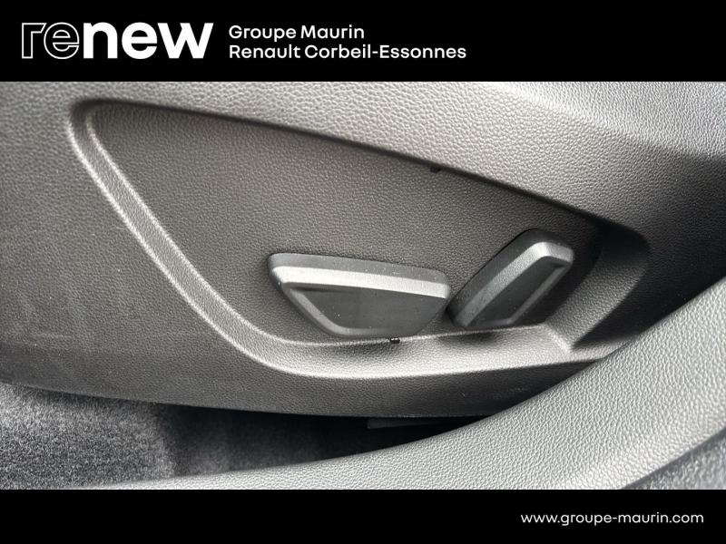Photo 18 de l’annonce de RENAULT Captur d’occasion à vendre à CORBEIL-ESSONNES