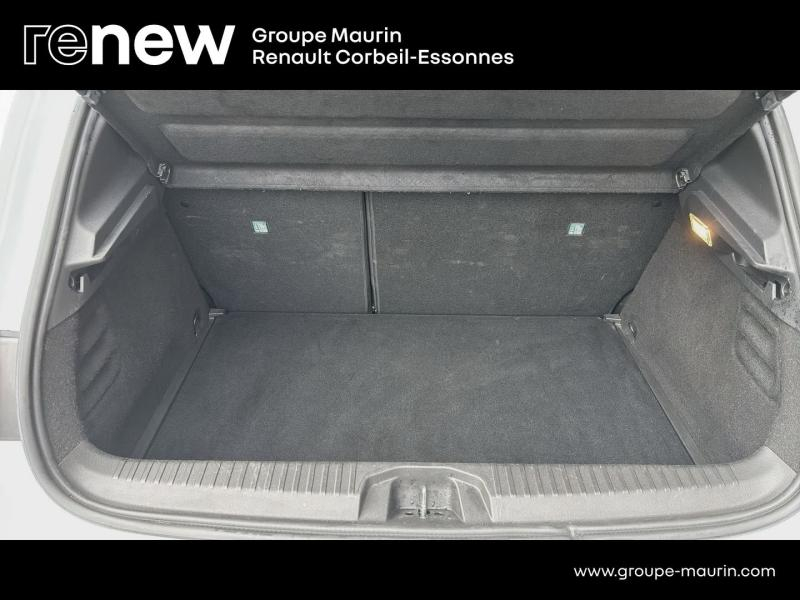 Photo 15 de l’annonce de RENAULT Clio d’occasion à vendre à CORBEIL-ESSONNES