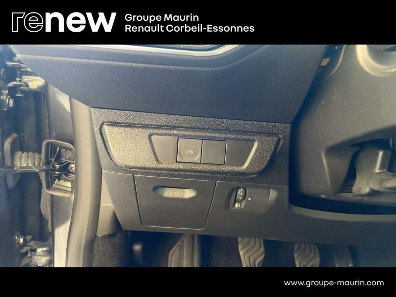Photo 11 de l’annonce de DACIA Sandero d’occasion à vendre à CORBEIL-ESSONNES