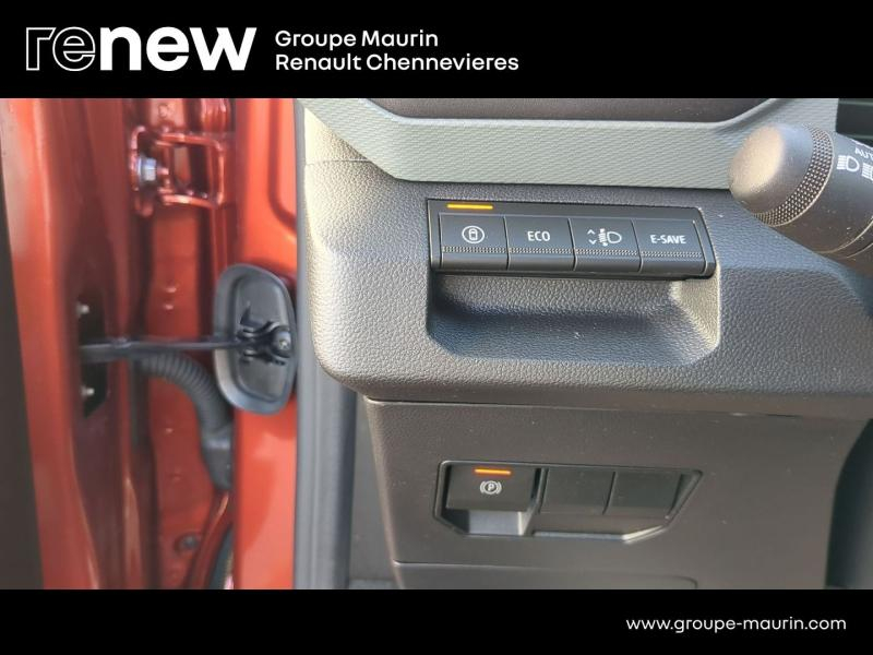 Photo 15 de l’annonce de DACIA Duster d’occasion à vendre à CHENNEVIÈRES-SUR-MARNE