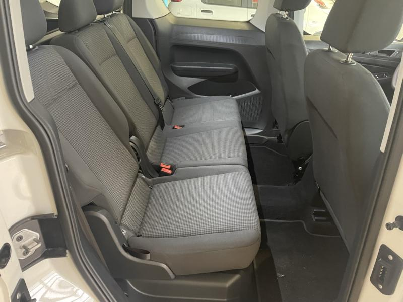 group.seo.links.detann.title Photo 11 de l’annonce de VOLKSWAGEN Caddy d’occasion à vendre à CHENNEVIÈRES-SUR-MARNE