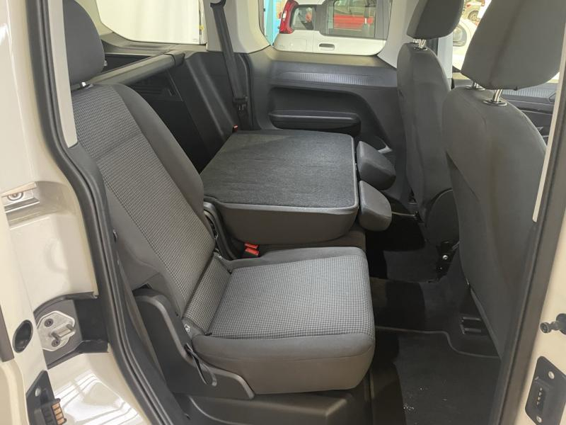 group.seo.links.detann.title Photo 12 de l’annonce de VOLKSWAGEN Caddy d’occasion à vendre à CHENNEVIÈRES-SUR-MARNE