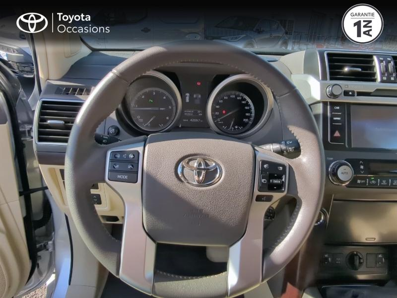 Photo 9 de l’annonce de TOYOTA Land Cruiser d’occasion à vendre à AUBIÈRE