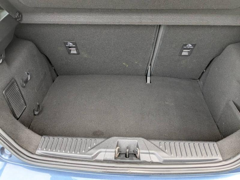 Photo 5 de l’annonce de FORD Fiesta d’occasion à vendre à FRÉJUS