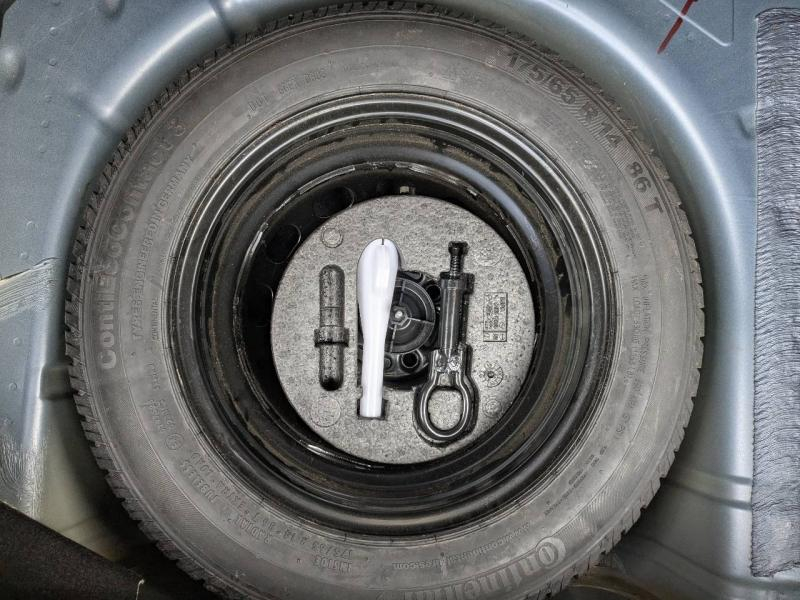 Photo 6 de l’annonce de FORD Fiesta d’occasion à vendre à FRÉJUS