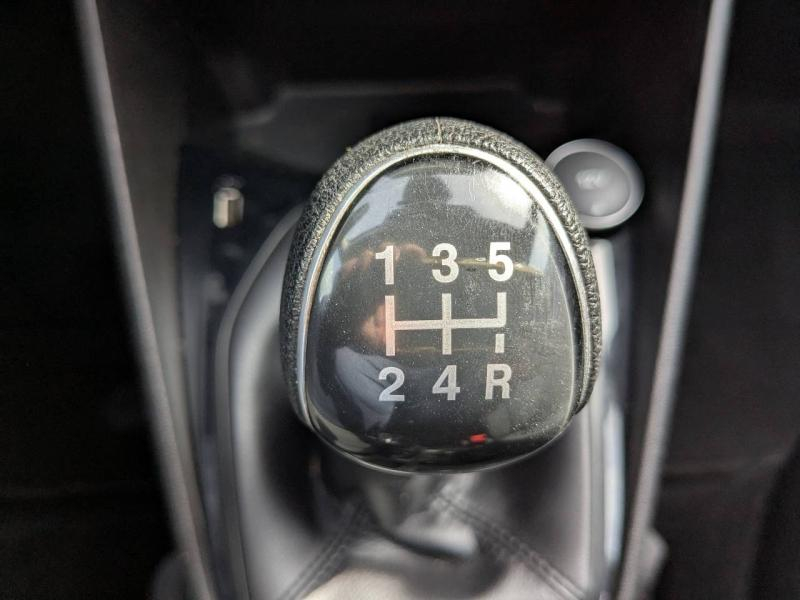 Photo 19 de l’annonce de FORD Fiesta d’occasion à vendre à FRÉJUS