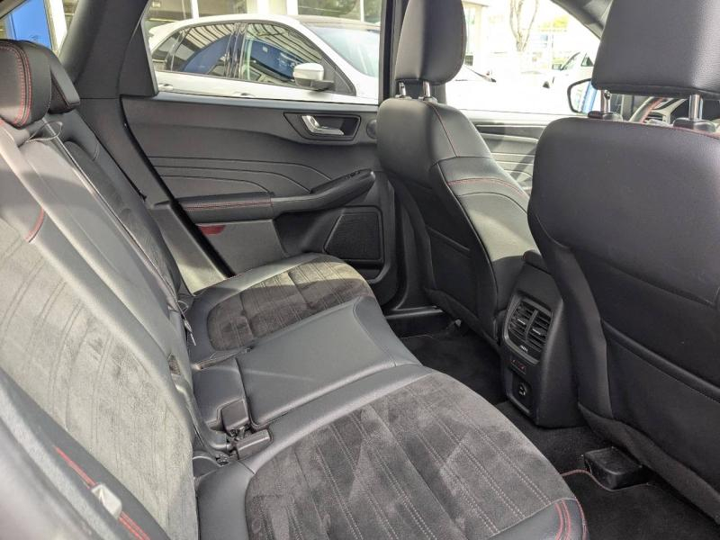 group.seo.links.detann.title Photo 9 de l’annonce de FORD Kuga d’occasion à vendre à AIX-EN-PROVENCE