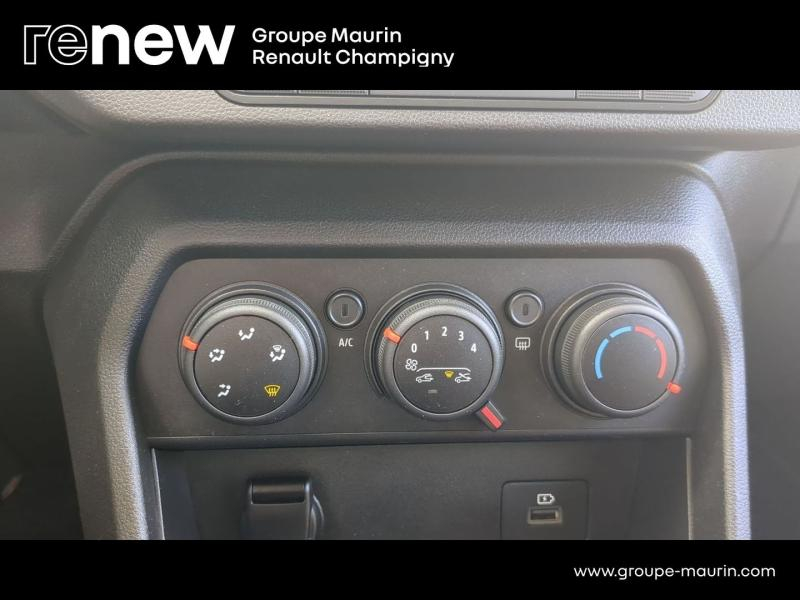 Photo 19 de l’annonce de DACIA Sandero d’occasion à vendre à CHAMPIGNY-SUR-MARNE