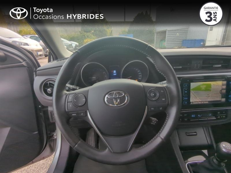 Photo 9 de l’annonce de TOYOTA Auris d’occasion à vendre à NÎMES