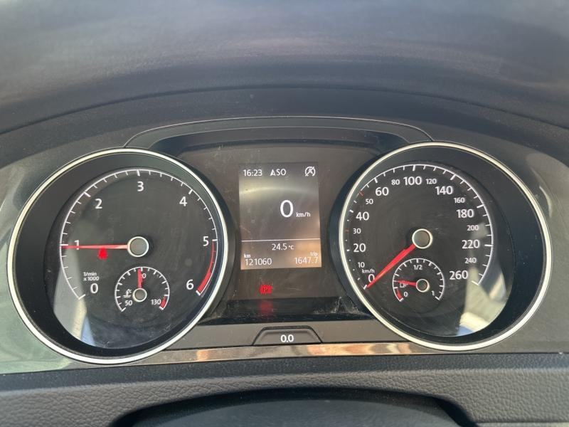 Photo 16 de l’annonce de VOLKSWAGEN Golf d’occasion à vendre à ALÈS