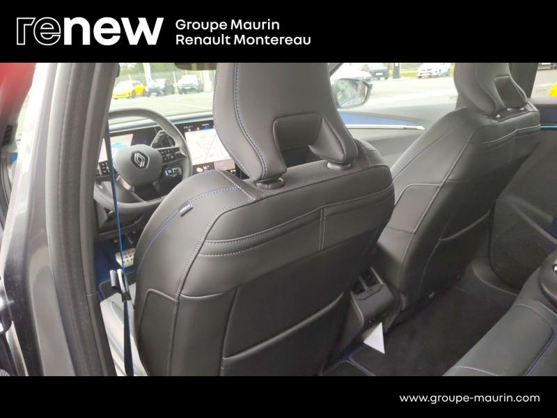 Photo 11 de l’annonce de RENAULT Scenic d’occasion à vendre à VARENNES SUR SEINE