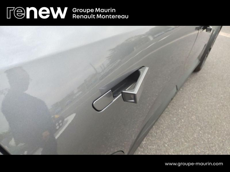 Photo 17 de l’annonce de RENAULT Scenic d’occasion à vendre à VARENNES SUR SEINE