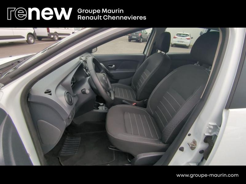 group.seo.links.detann.title Photo 10 de l’annonce de DACIA Sandero d’occasion à vendre à CHENNEVIÈRES-SUR-MARNE