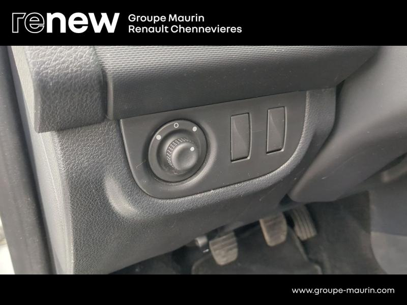 group.seo.links.detann.title Photo 15 de l’annonce de DACIA Sandero d’occasion à vendre à CHENNEVIÈRES-SUR-MARNE