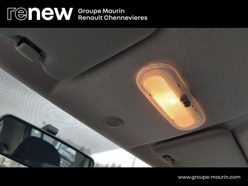 group.seo.links.detann.title Photo 19 de l’annonce de DACIA Sandero d’occasion à vendre à CHENNEVIÈRES-SUR-MARNE