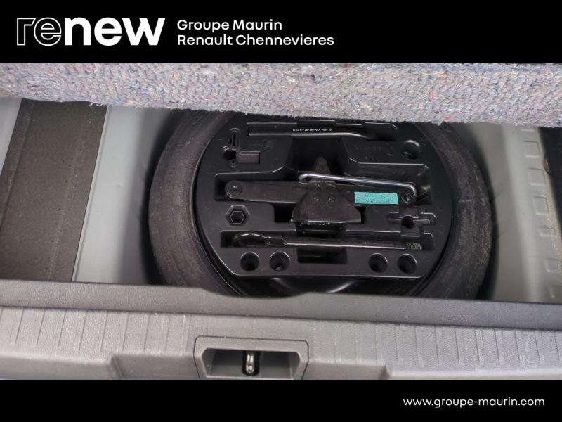Photo 17 de l’annonce de RENAULT Captur d’occasion à vendre à CHENNEVIÈRES-SUR-MARNE