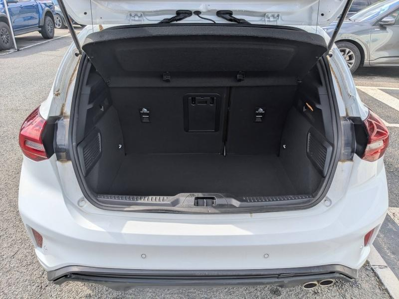 Photo 9 de l’annonce de FORD Focus d’occasion à vendre à DRAGUIGNAN