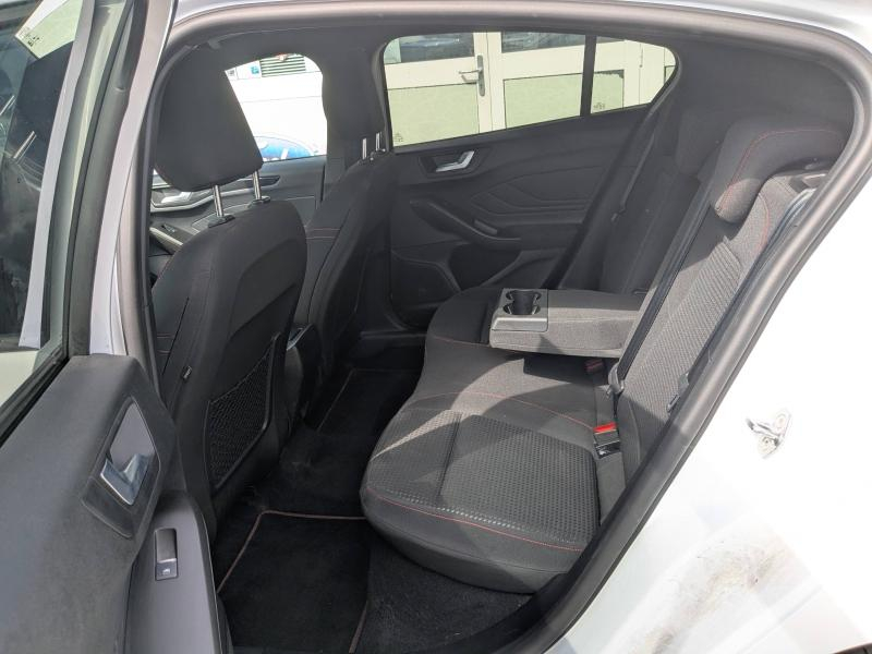 Photo 13 de l’annonce de FORD Focus d’occasion à vendre à DRAGUIGNAN