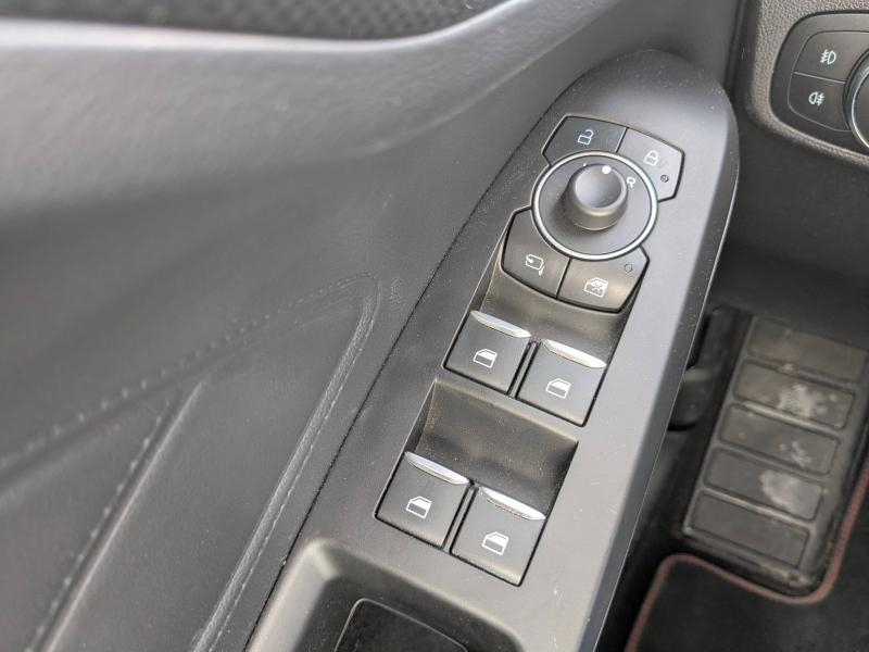 Photo 17 de l’annonce de FORD Focus d’occasion à vendre à DRAGUIGNAN