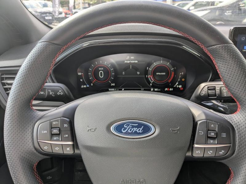 Photo 19 de l’annonce de FORD Focus d’occasion à vendre à DRAGUIGNAN