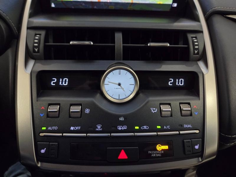 Photo 7 de l’annonce de LEXUS NX d’occasion à vendre à AUBIÈRE