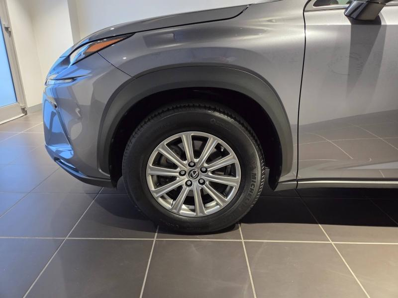 Photo 19 de l’annonce de LEXUS NX d’occasion à vendre à AUBIÈRE