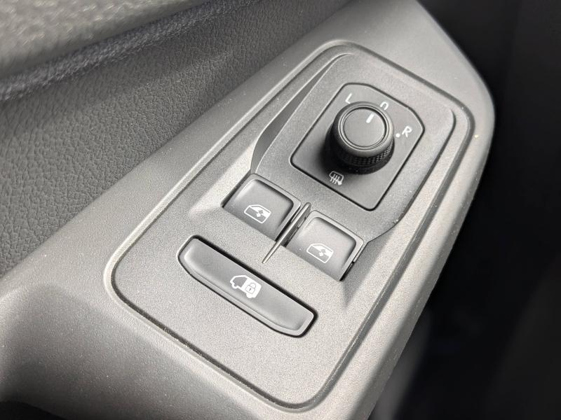 Photo 13 de l’annonce de FORD Transit Connect VUL d’occasion à vendre à DRAGUIGNAN