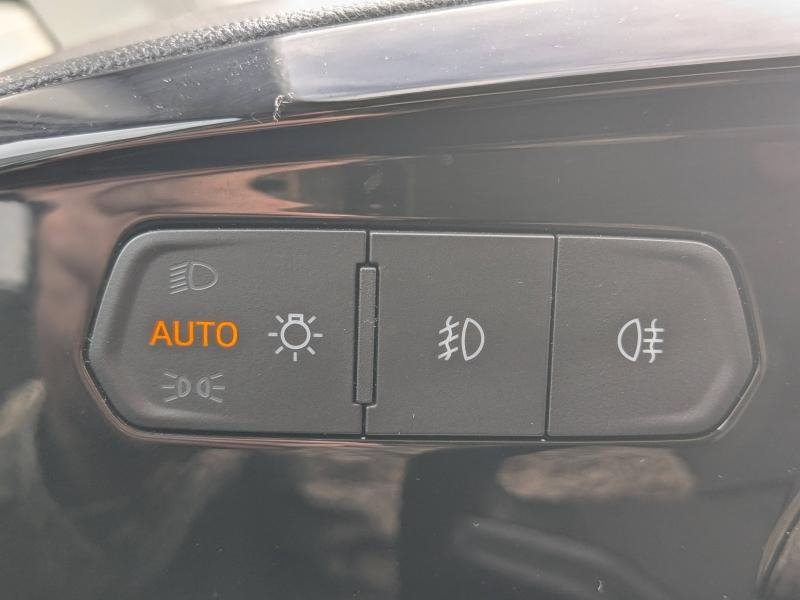 Photo 14 de l’annonce de FORD Transit Connect VUL d’occasion à vendre à DRAGUIGNAN