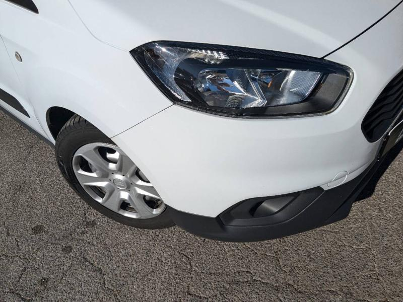 group.seo.links.detann.title Photo 3 de l’annonce de FORD Transit Courier VUL d’occasion à vendre à AIX-EN-PROVENCE