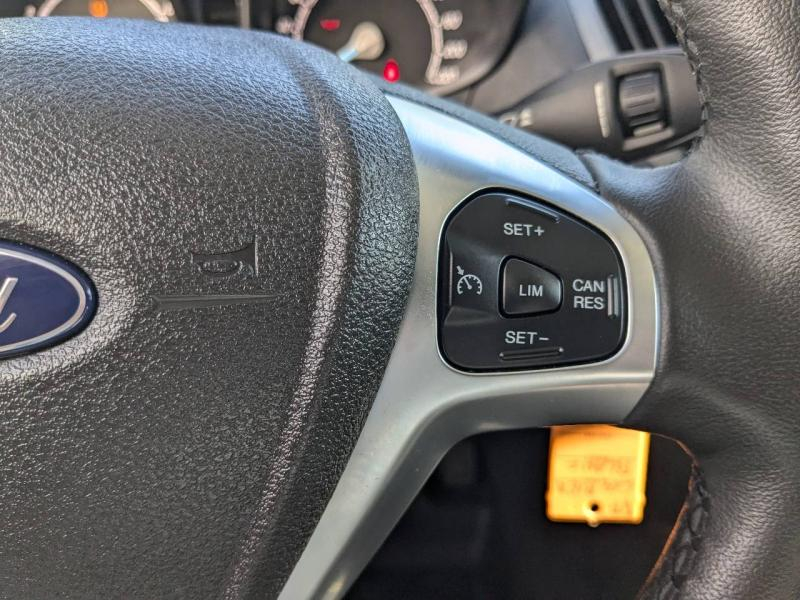 group.seo.links.detann.title Photo 13 de l’annonce de FORD Transit Courier VUL d’occasion à vendre à AIX-EN-PROVENCE