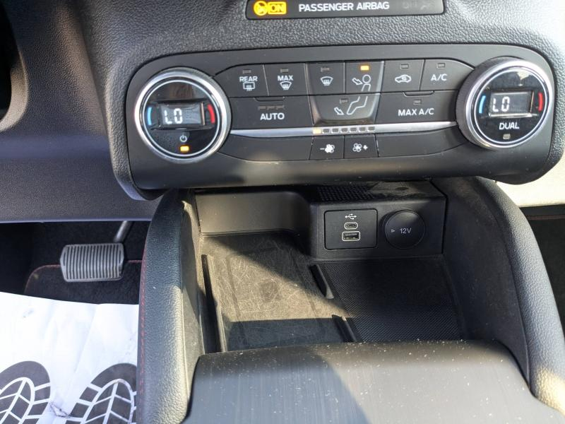 Photo 16 de l’annonce de FORD Kuga d’occasion à vendre à LA VALETTE