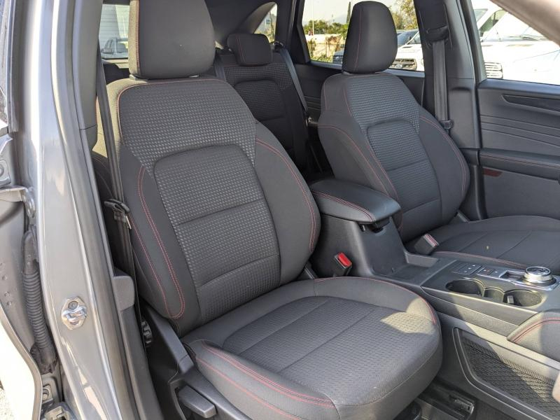 Photo 19 de l’annonce de FORD Kuga d’occasion à vendre à LA VALETTE