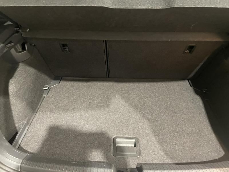 Photo 12 de l’annonce de VOLKSWAGEN Polo d’occasion à vendre à CHENNEVIÈRES-SUR-MARNE