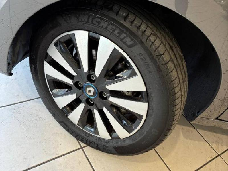 Photo 9 de l’annonce de RENAULT Twingo d’occasion à vendre à CHENNEVIÈRES-SUR-MARNE