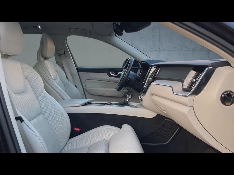 Photo 10 de l’annonce de VOLVO XC60 d’occasion à vendre à MARSEILLE