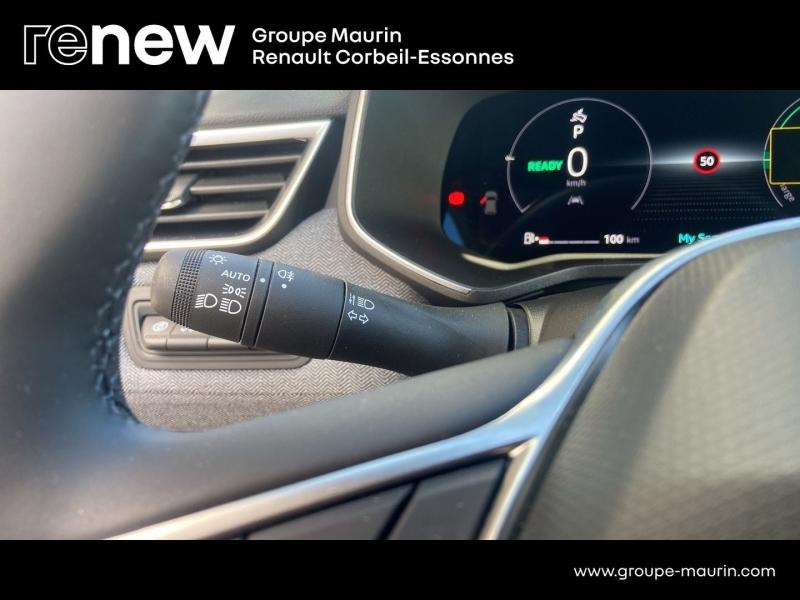 Photo 13 de l’annonce de RENAULT Clio d’occasion à vendre à CORBEIL-ESSONNES