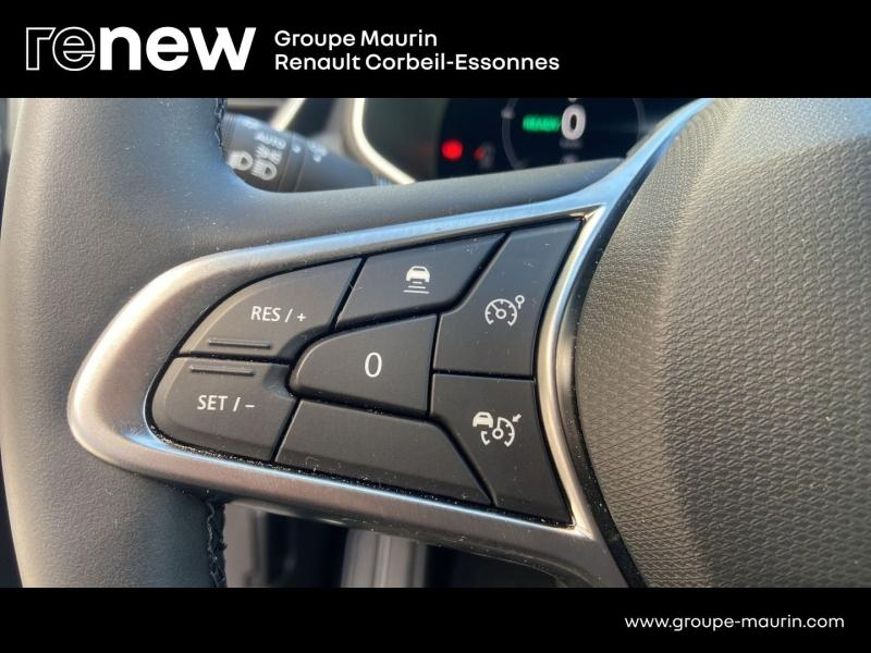 Photo 14 de l’annonce de RENAULT Clio d’occasion à vendre à CORBEIL-ESSONNES